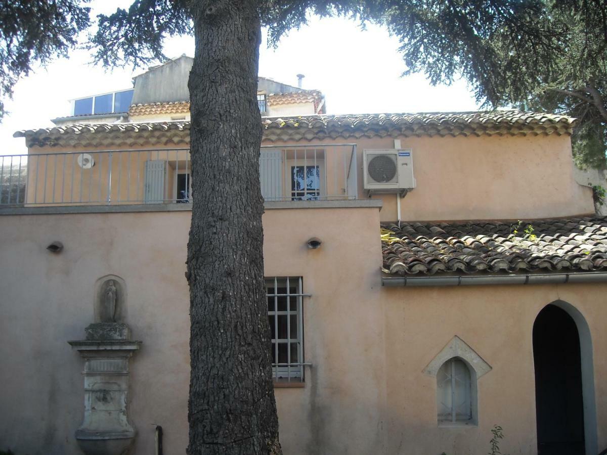 فيلا كارْبُنْترافي Maison De Ville Aux Couleurs Provencales. المظهر الخارجي الصورة